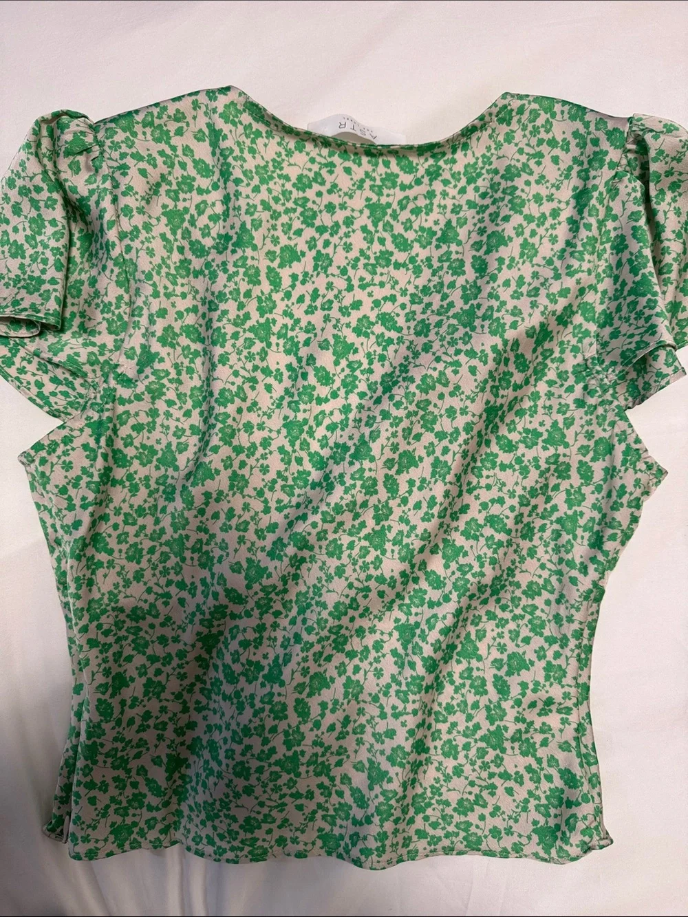 ASTR the Label Floral Flutter Sleeve Blouse